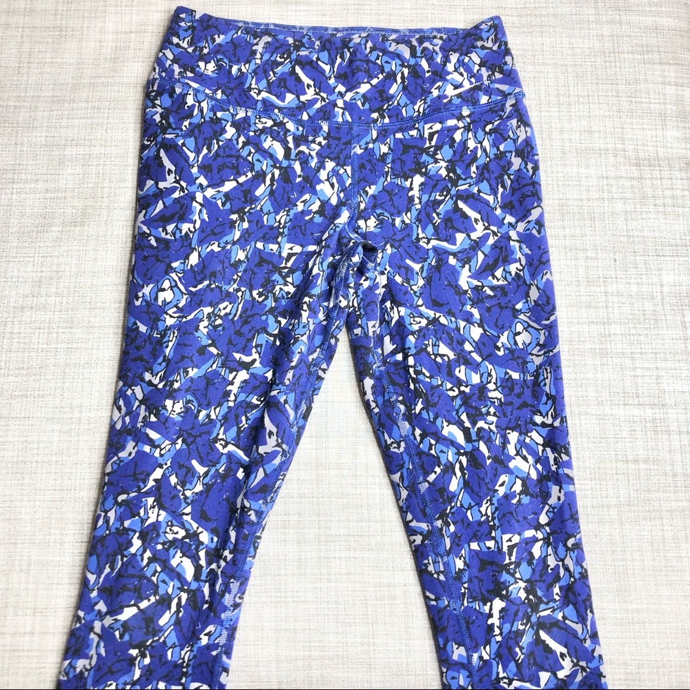 Nike Dri-fit cotton blend patterned capri length workout pants - Picture 3 of 6